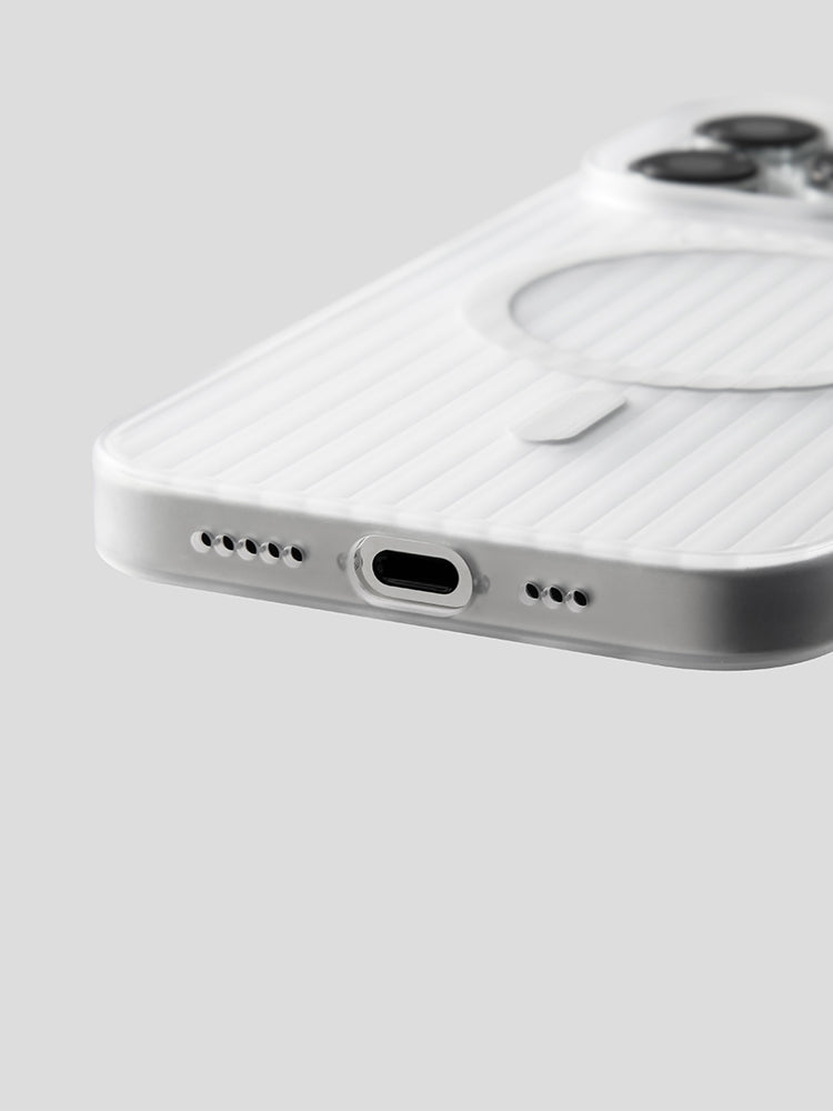Premium Striped iPhone Case – Lightweight, MagSafe Compatible