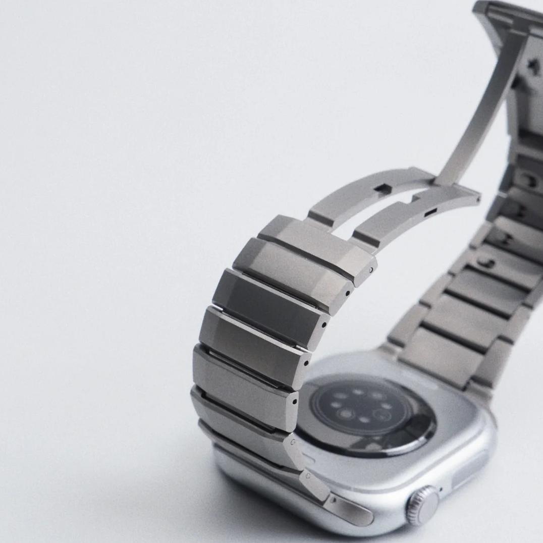 Premium Link Bracelet for Apple Watch – Refined Stainless Steel Style