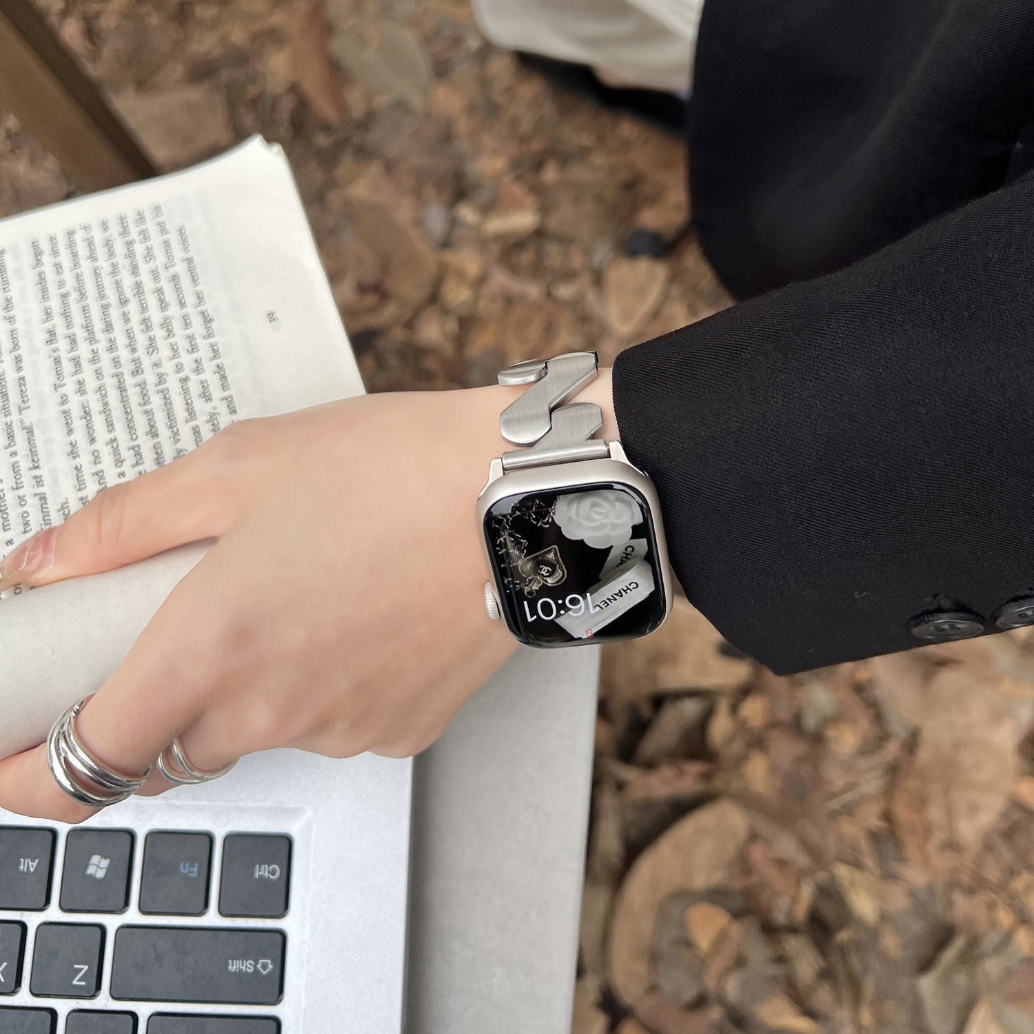 Women’s Stainless Steel Mobius Bracelet for Apple Watch