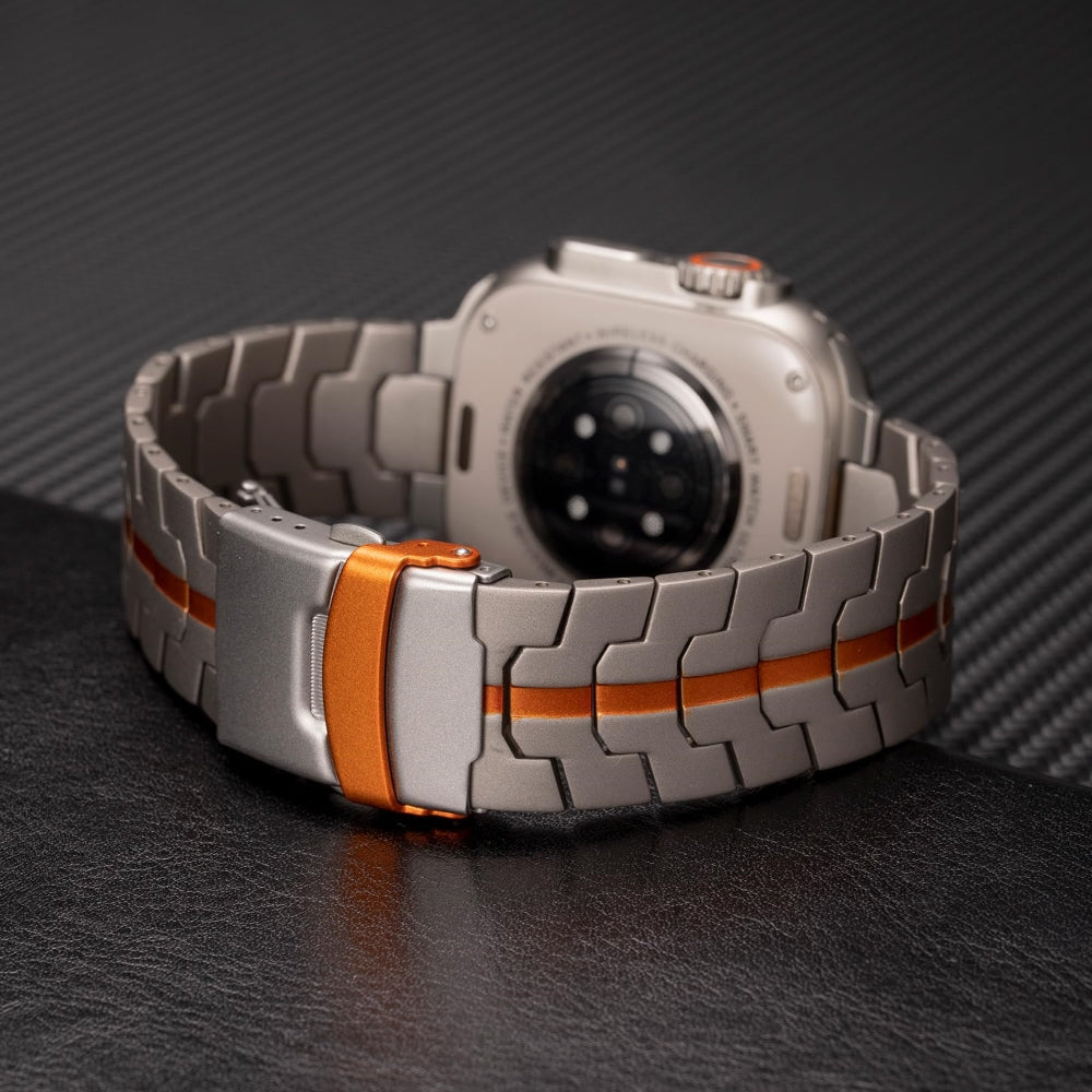 Men’s Apple Watch Titanium Band – Durable Build with Refined Finish