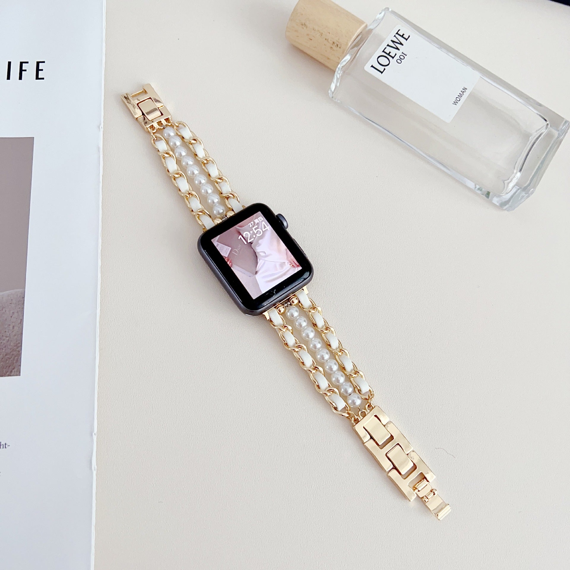 Elegant Pearl Bracelet for Apple Watch – Adjustable Metal Band