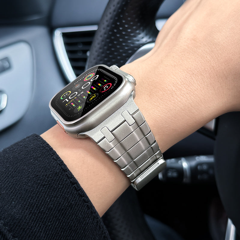 Premium Apple Watch Stainless Steel Band – Elegant Magnetic Closure